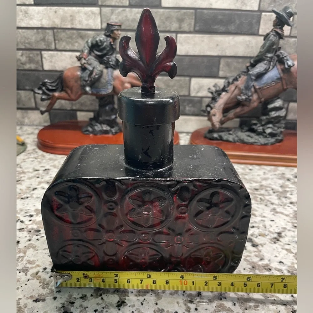 Vintage Perfume Container - Picture 3 of 9